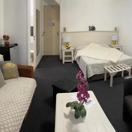 Castel Louis 2*