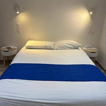 Castel Louis מלון 2*