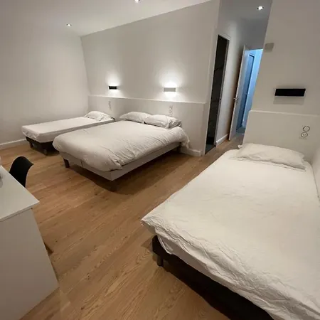 Castel Louis Hotell 2*