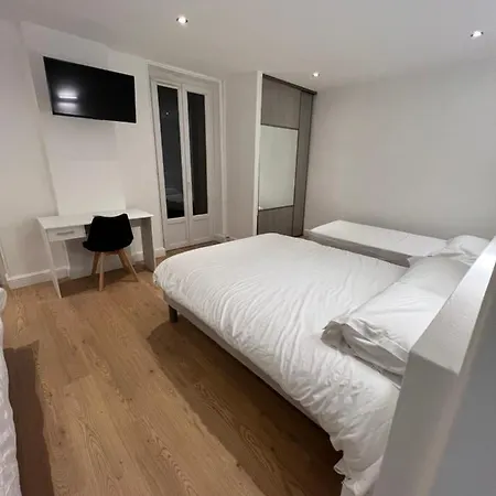 Castel Louis Hotell 2*