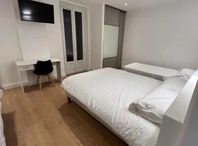 Castel Louis ホテル 2*